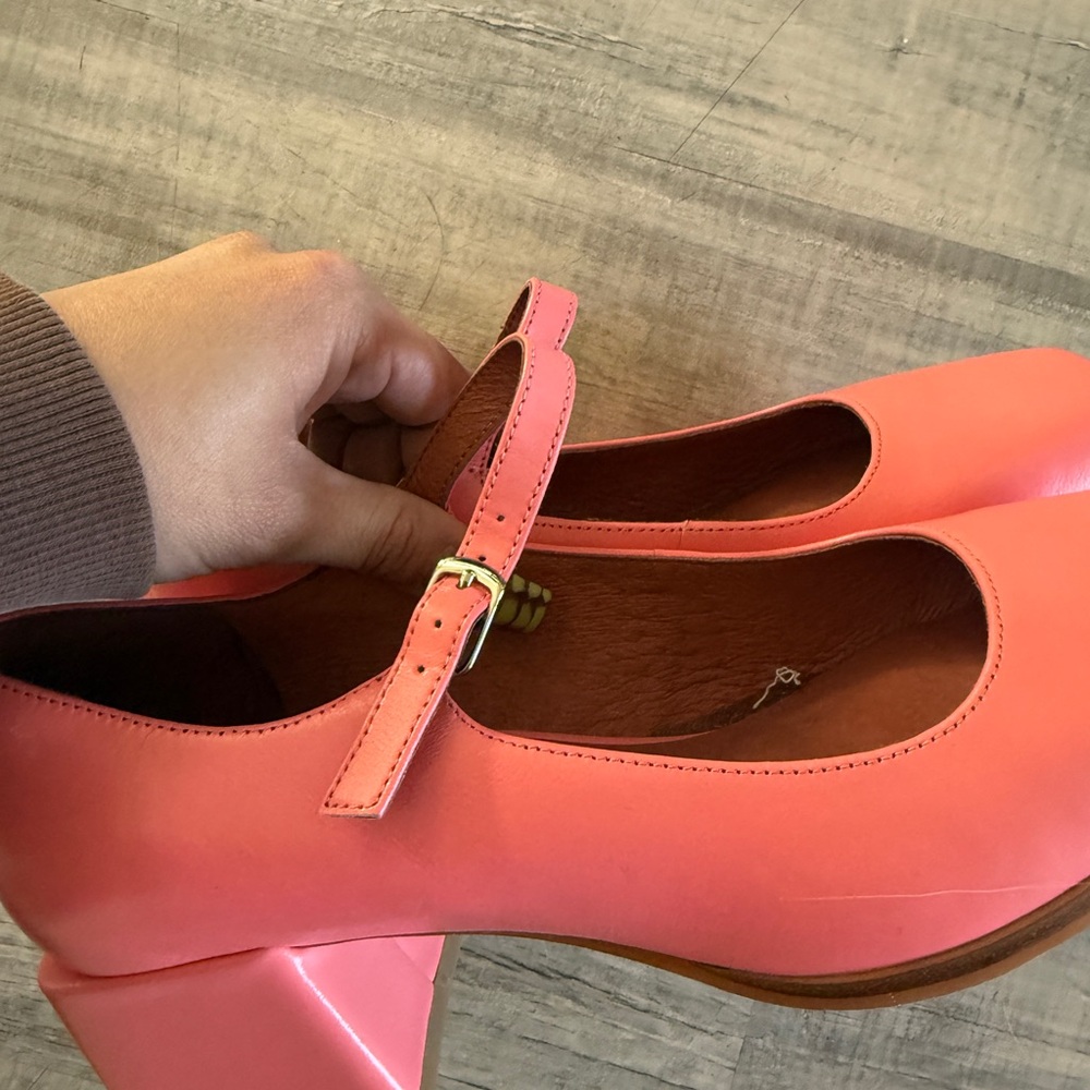 INTENTIONALLY BLANK Pink Mary-Jane Shoes (BRAND NEW) - Picture 6 of 9